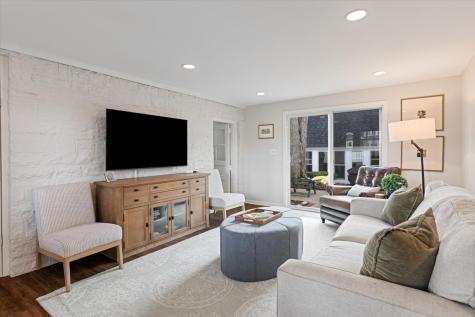 605 North Chestnut Avenue Arlington Heights IL 60004