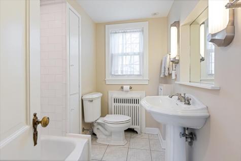 605 North Chestnut Avenue Arlington Heights IL 60004