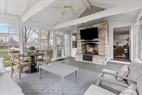 605 North Chestnut Avenue Arlington Heights IL 60004