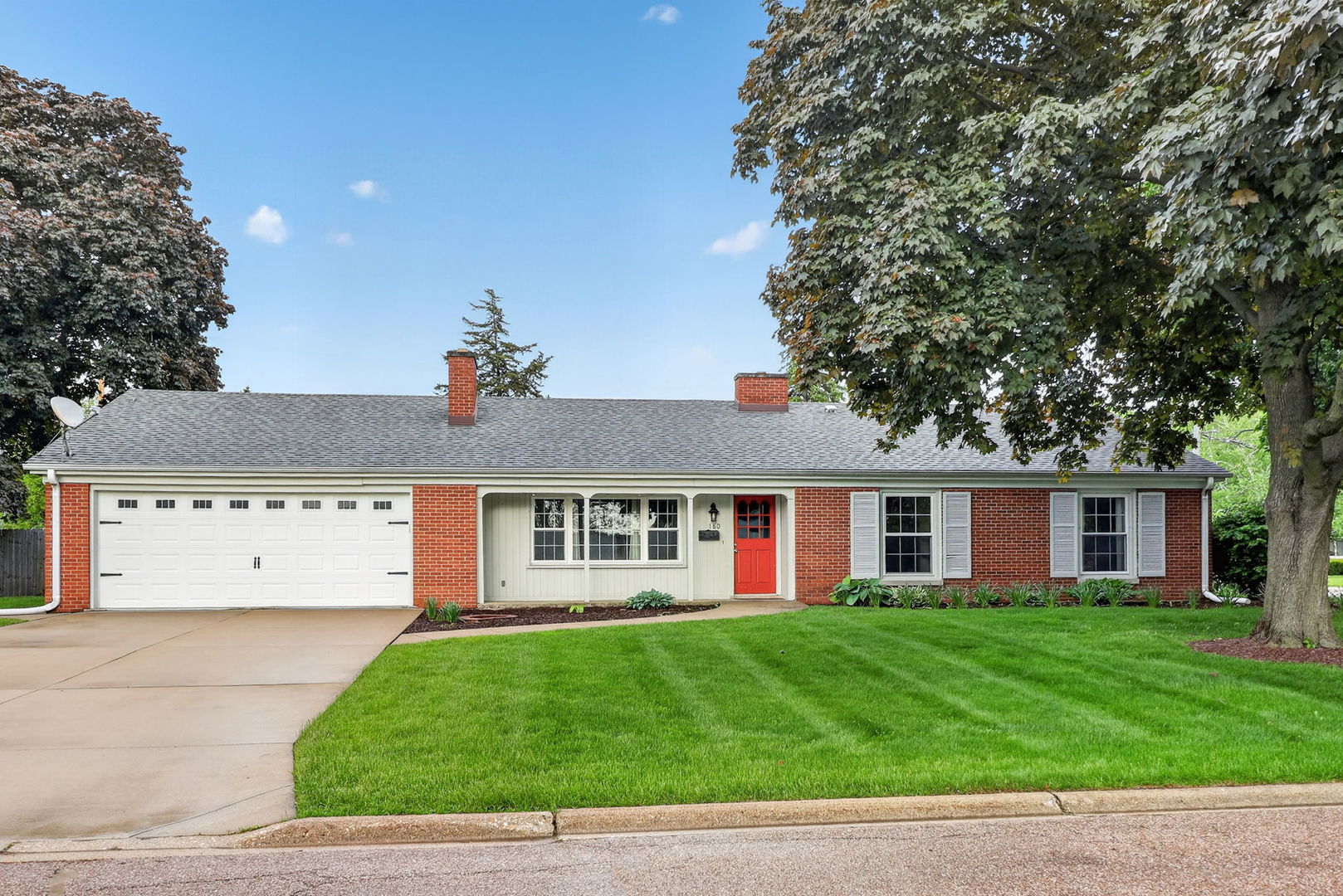 180 Alschuler Drive Aurora IL 60506