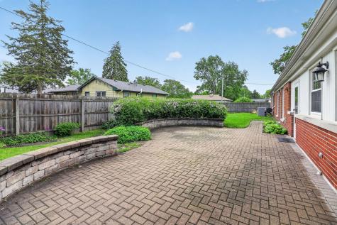 180 Alschuler Drive Aurora IL 60506