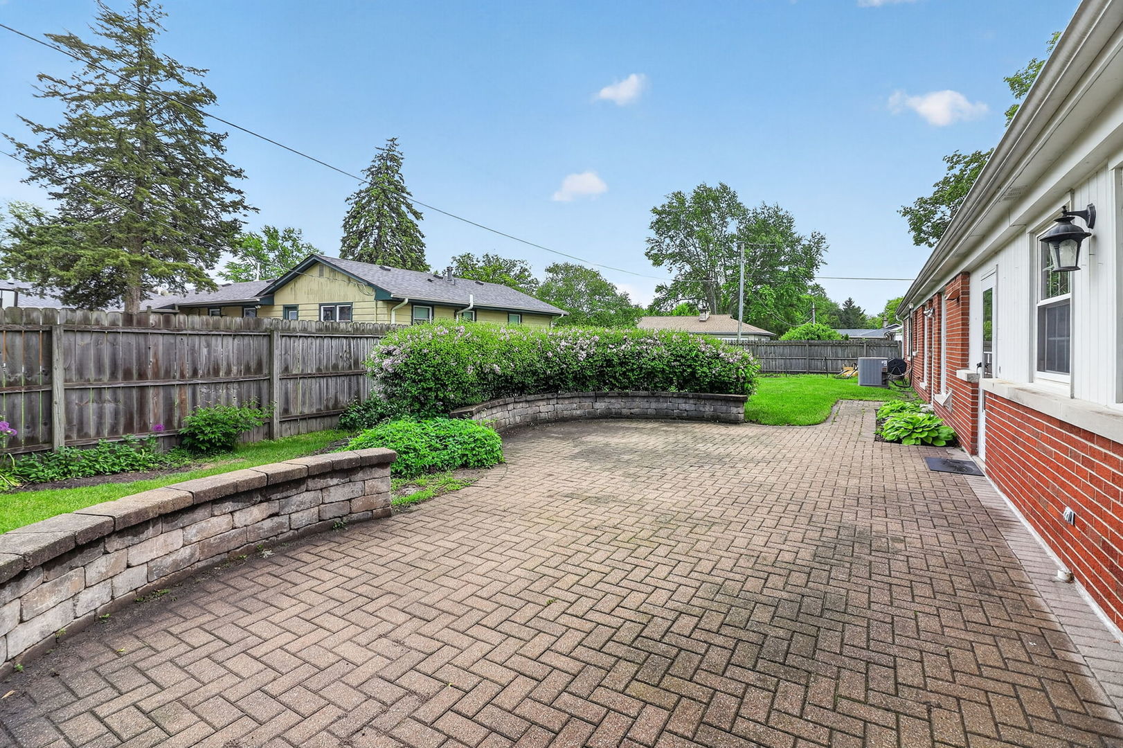 180 Alschuler Drive Aurora IL 60506