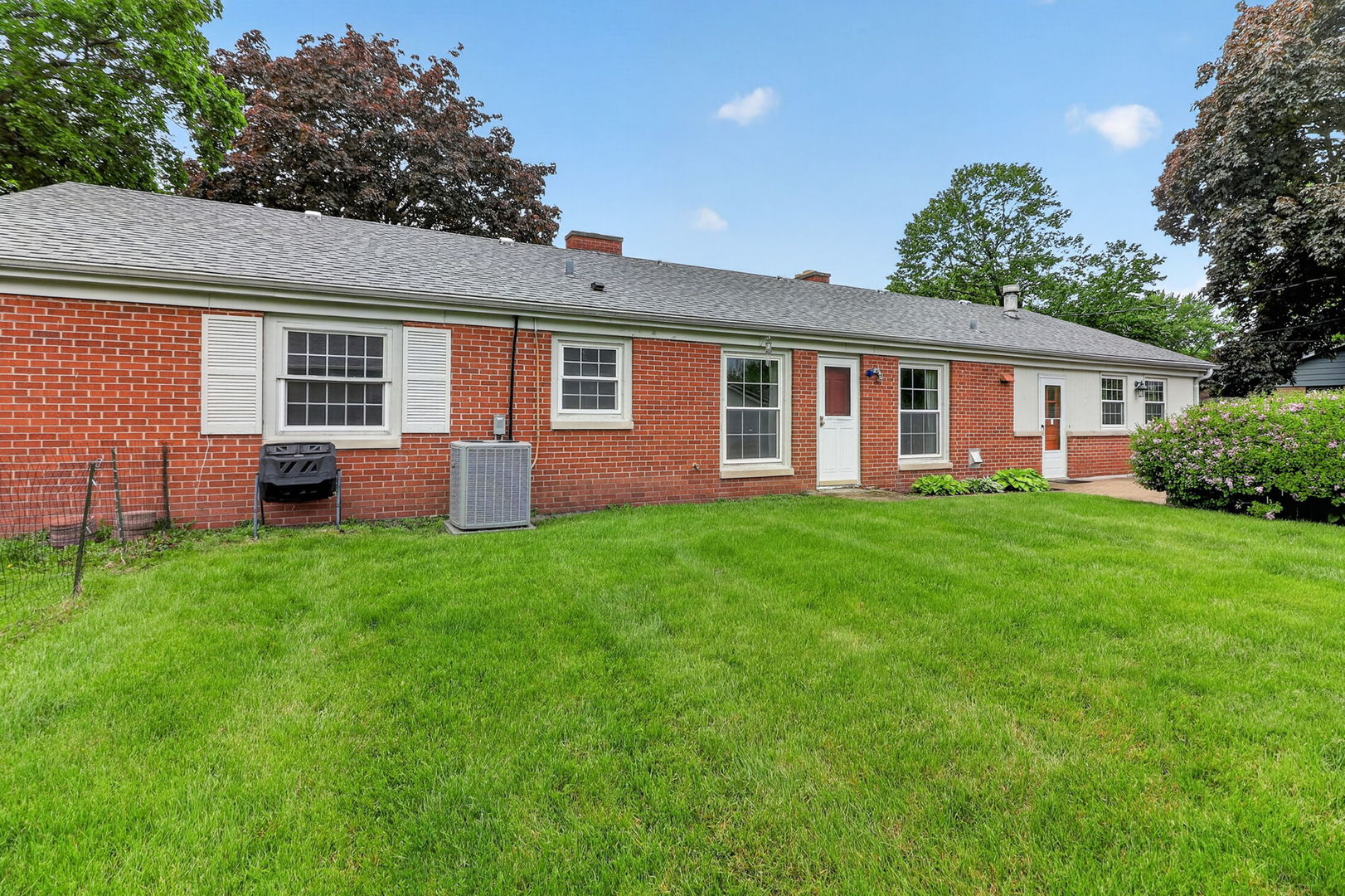 180 Alschuler Drive Aurora IL 60506