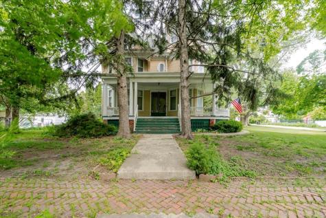 425 Mason Street Chenoa IL 61726