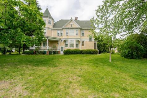 425 Mason Street Chenoa IL 61726