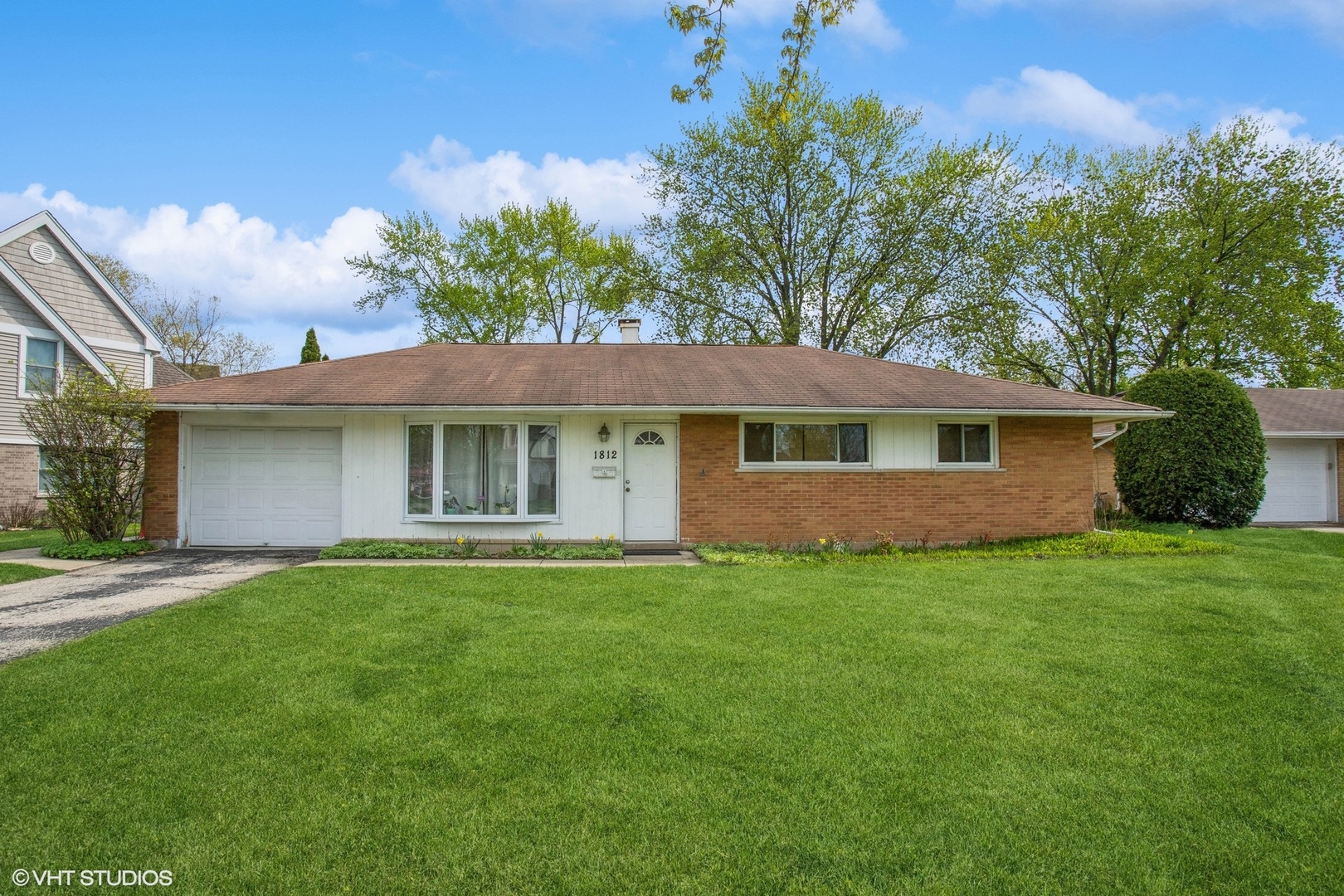 1812 North Mitchell Avenue Arlington Heights IL 60004