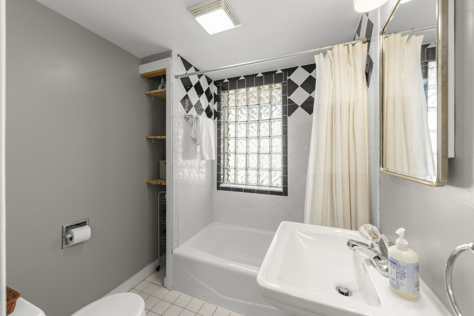 146 West Greenfield Avenue Lombard IL 60148
