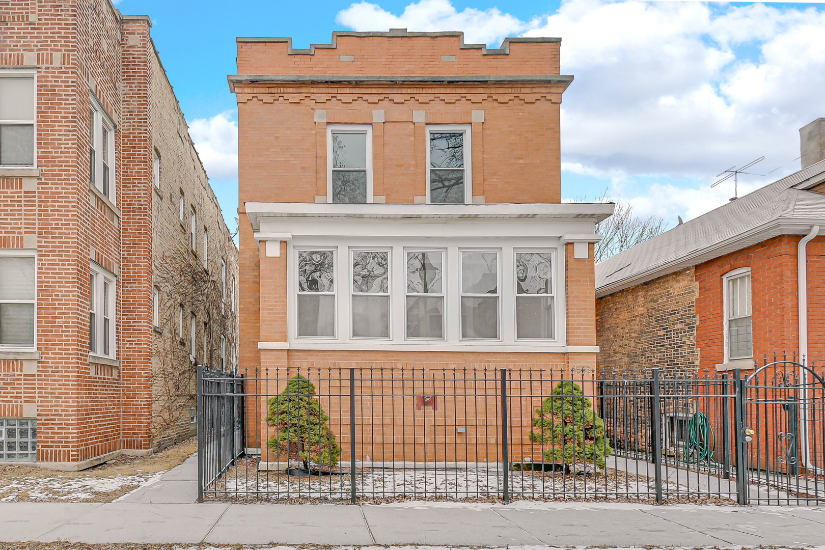 6553 South Eberhart Avenue Chicago IL 60637