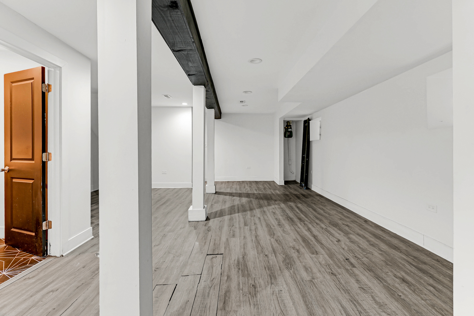 6553 South Eberhart Avenue Chicago IL 60637