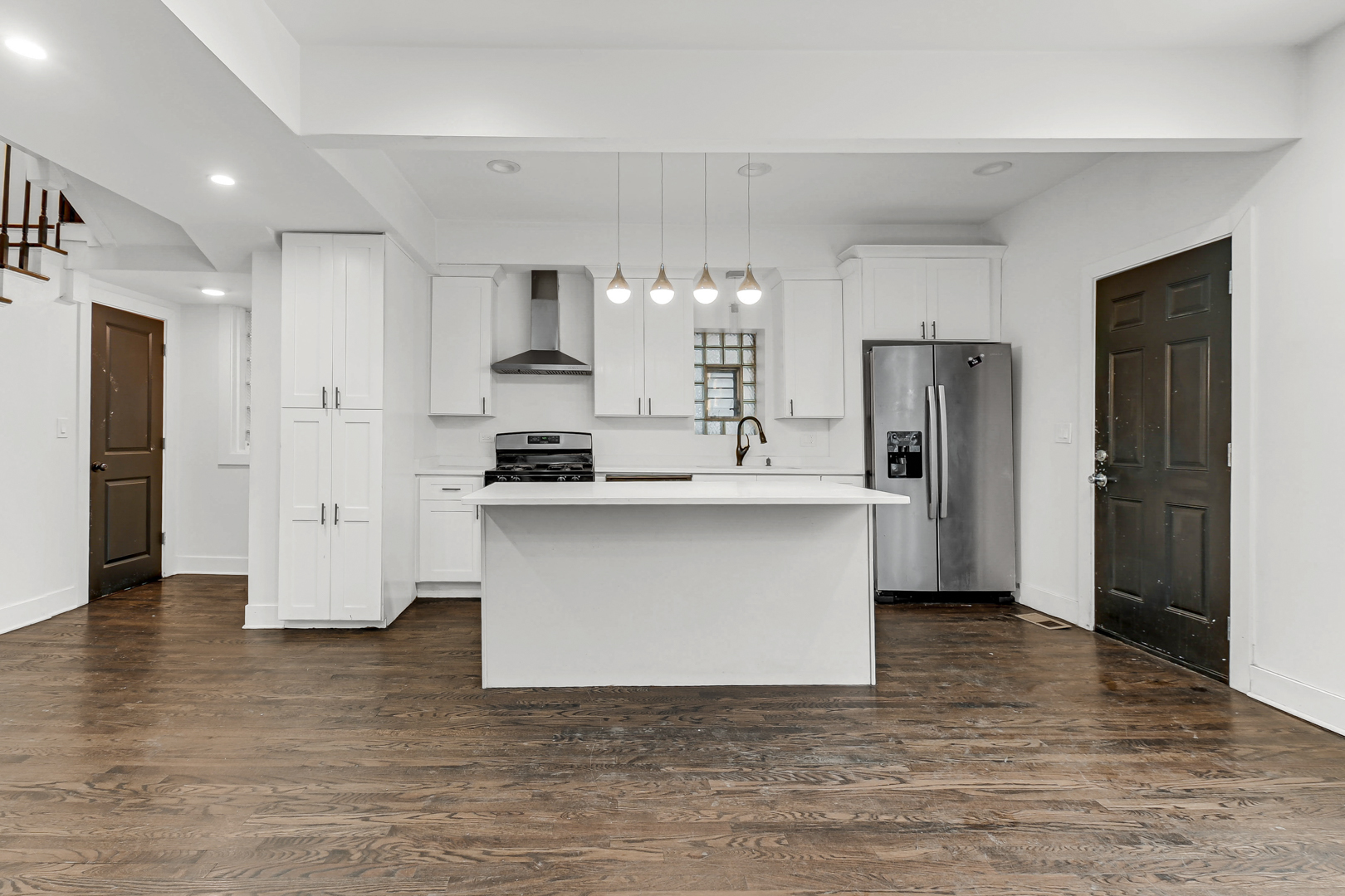 6553 South Eberhart Avenue Chicago IL 60637