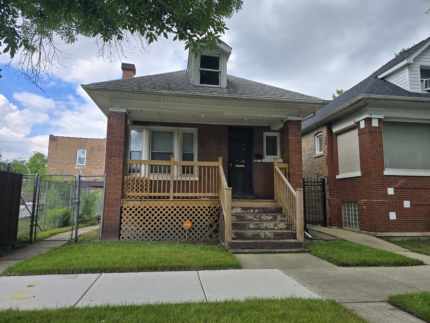 7554 South Saint Lawrence Avenue Chicago IL 60619
