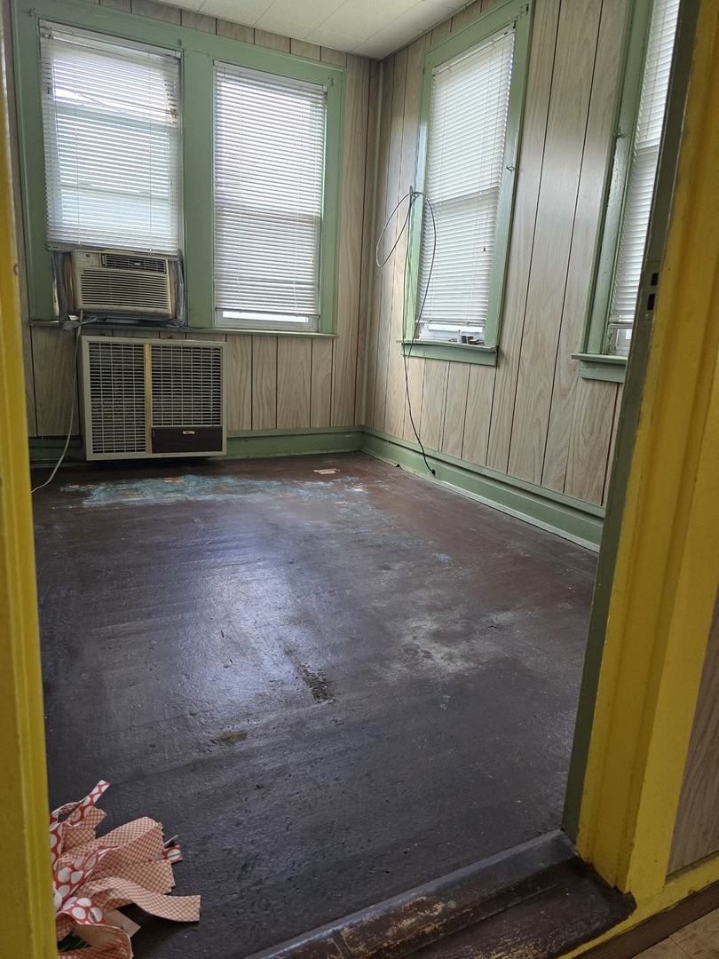 7554 South Saint Lawrence Avenue Chicago IL 60619
