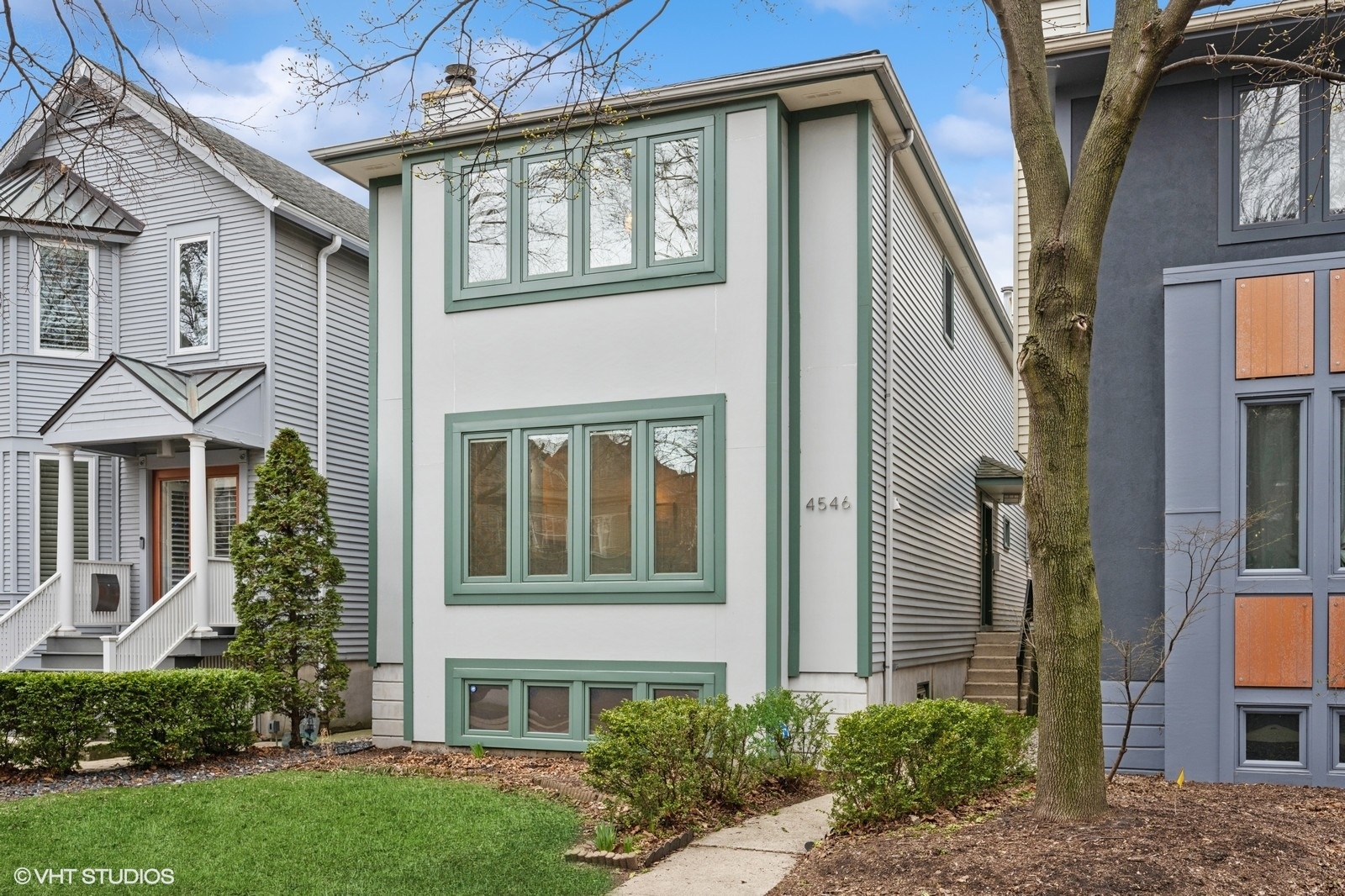 4546 North Paulina Street Chicago IL 60640