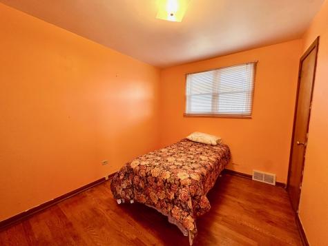 4131 West 81st Place Chicago IL 60652