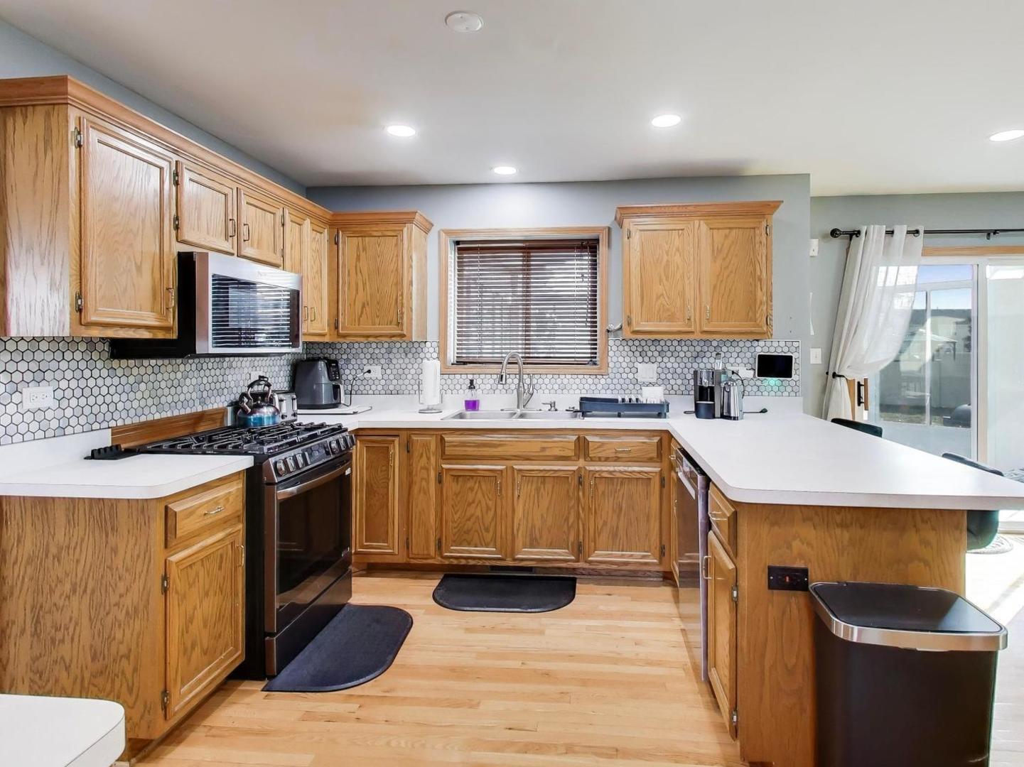 313 Fox Bend Circle Bolingbrook IL 60440