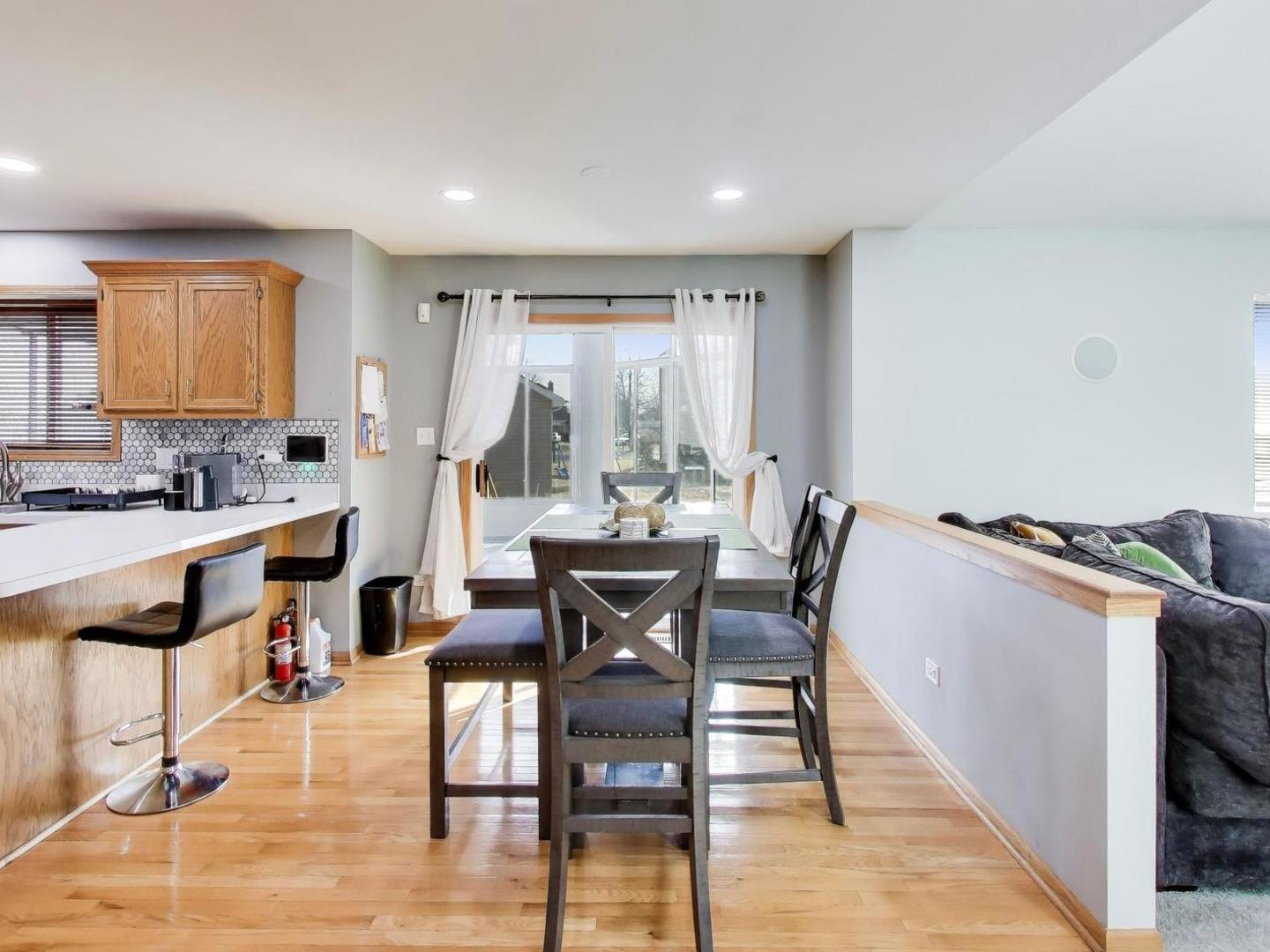 313 Fox Bend Circle Bolingbrook IL 60440