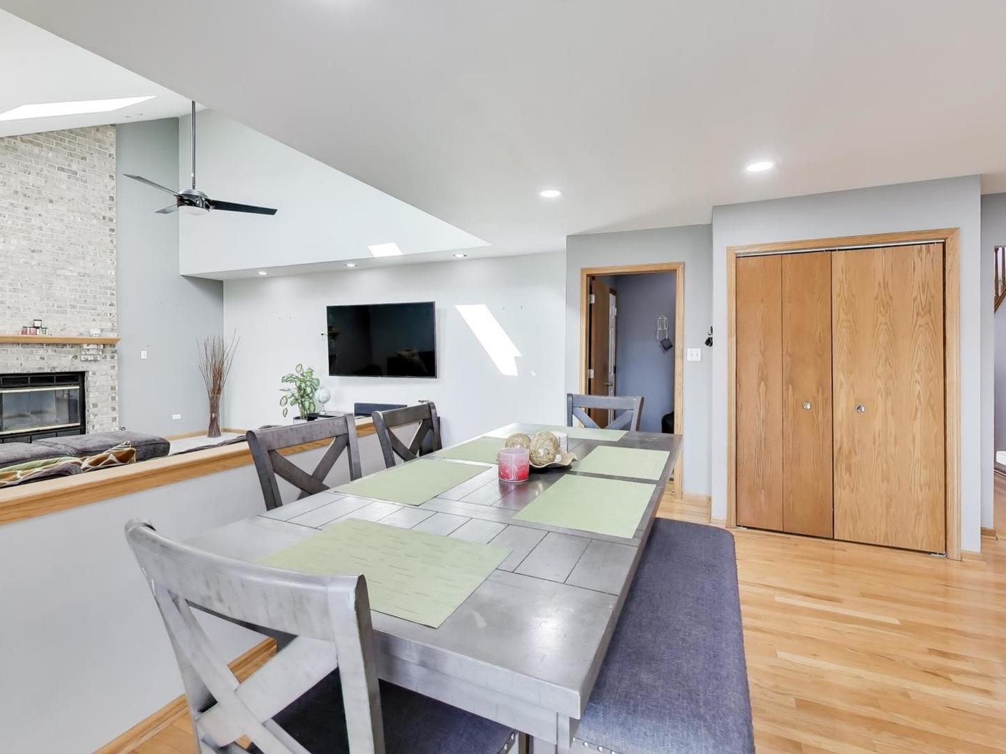 313 Fox Bend Circle Bolingbrook IL 60440