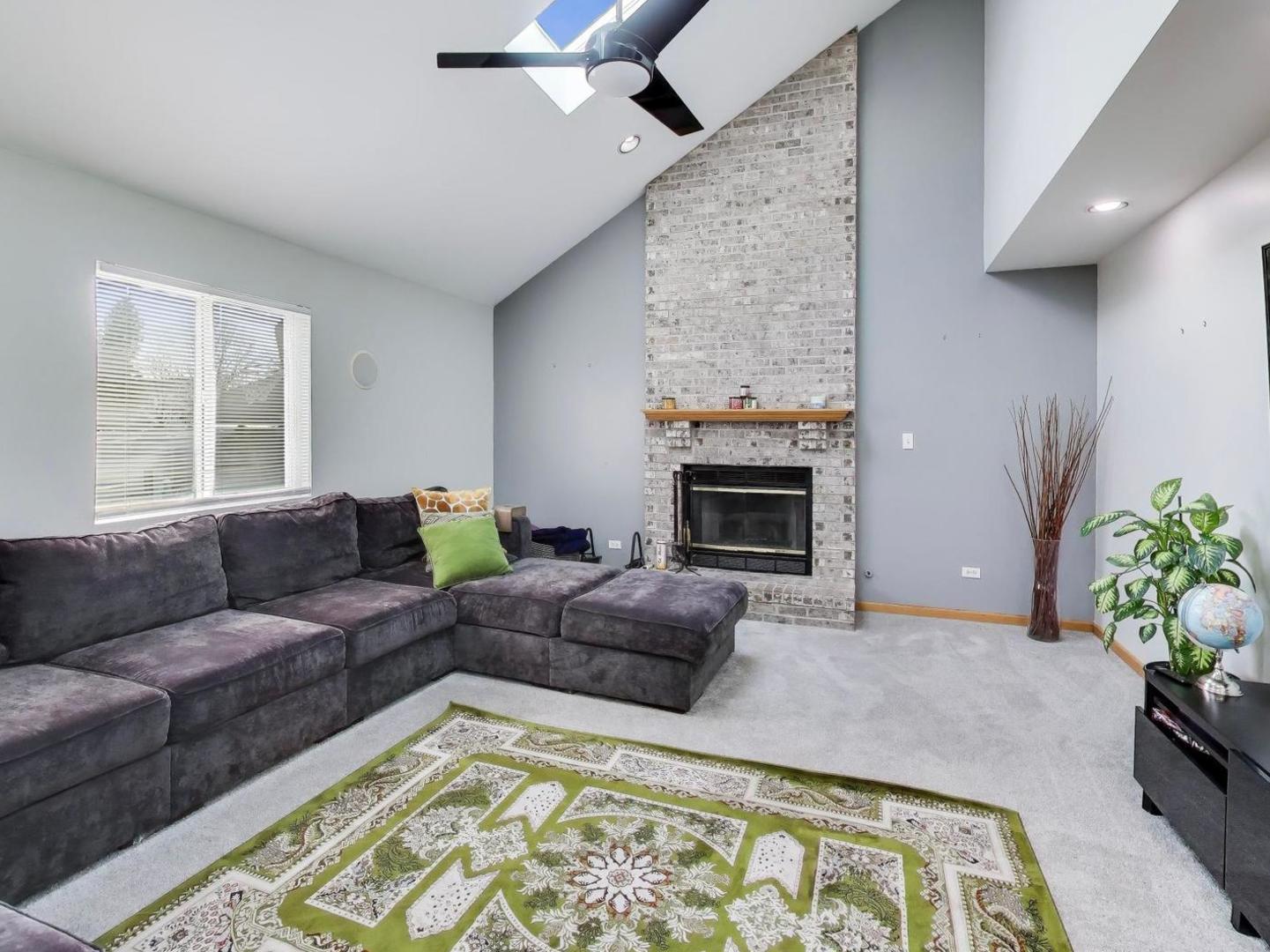 313 Fox Bend Circle Bolingbrook IL 60440