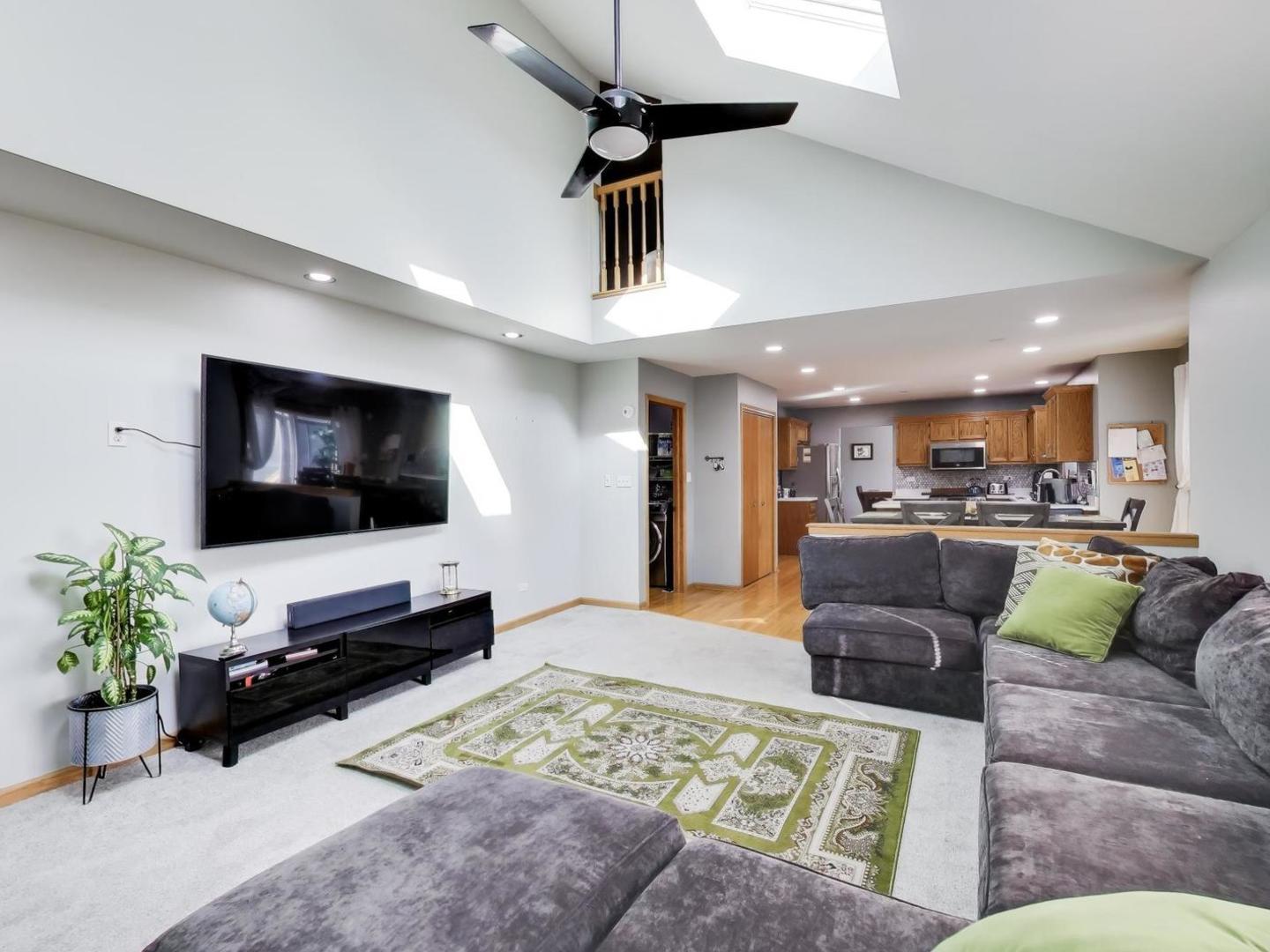 313 Fox Bend Circle Bolingbrook IL 60440