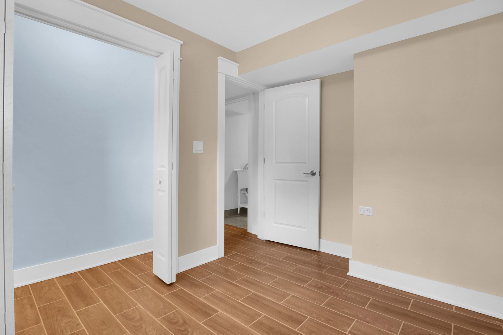 5838 North Sacramento Avenue Chicago IL 60659