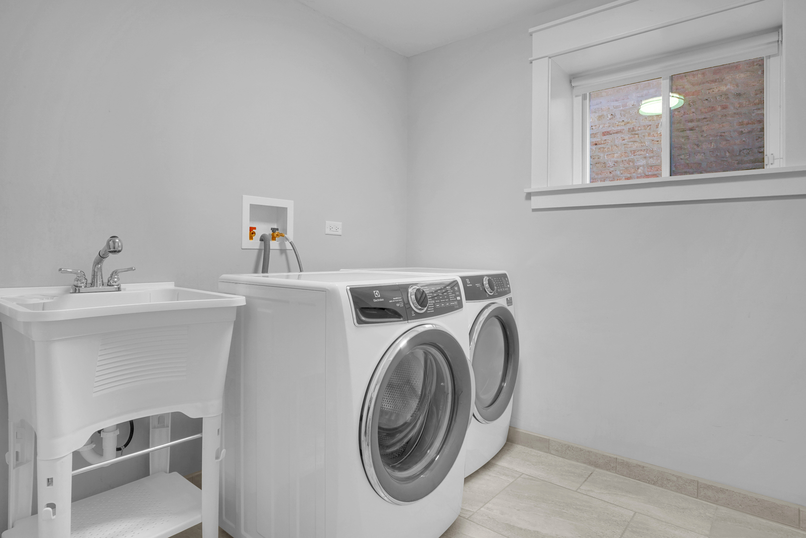 5838 North Sacramento Avenue Chicago IL 60659