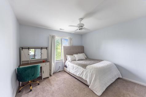 1237 East Greystone Drive Round Lake Beach IL 60073