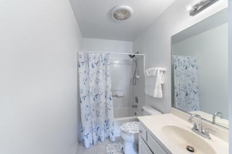 1237 East Greystone Drive Round Lake Beach IL 60073
