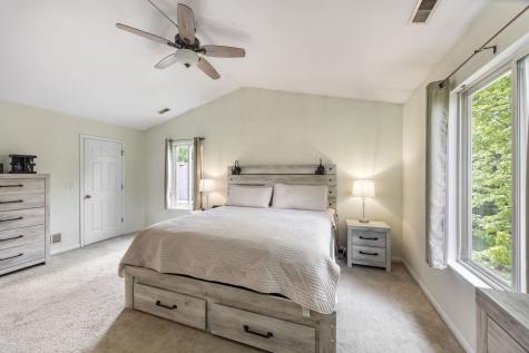 1237 East Greystone Drive Round Lake Beach IL 60073