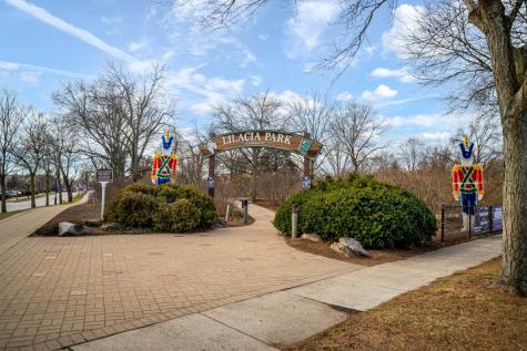 382 Summit Circle Lombard IL 60148
