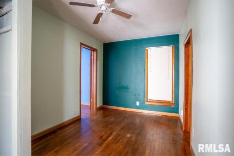 913 South 12th Street Herrin IL 62948