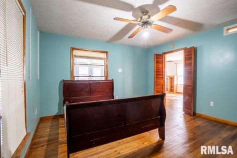913 South 12th Street Herrin IL 62948