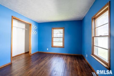 913 South 12th Street Herrin IL 62948