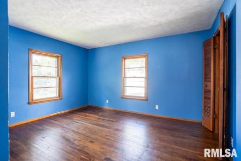 913 South 12th Street Herrin IL 62948