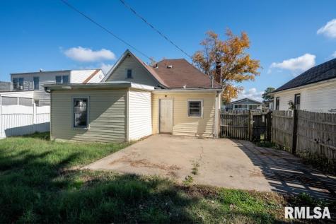 913 South 12th Street Herrin IL 62948