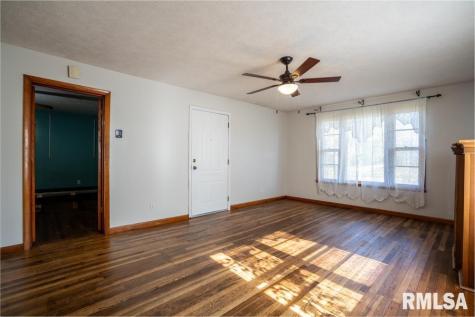 913 South 12th Street Herrin IL 62948