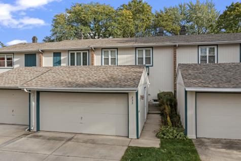 233 Willow Lane Bloomingdale IL 60108