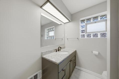 7506 Kilbourn Avenue Skokie IL 60076