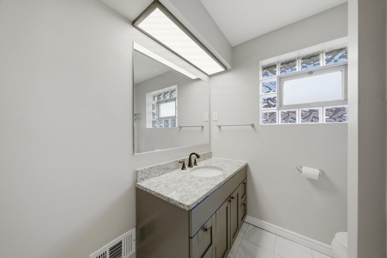 7506 Kilbourn Avenue Skokie IL 60076