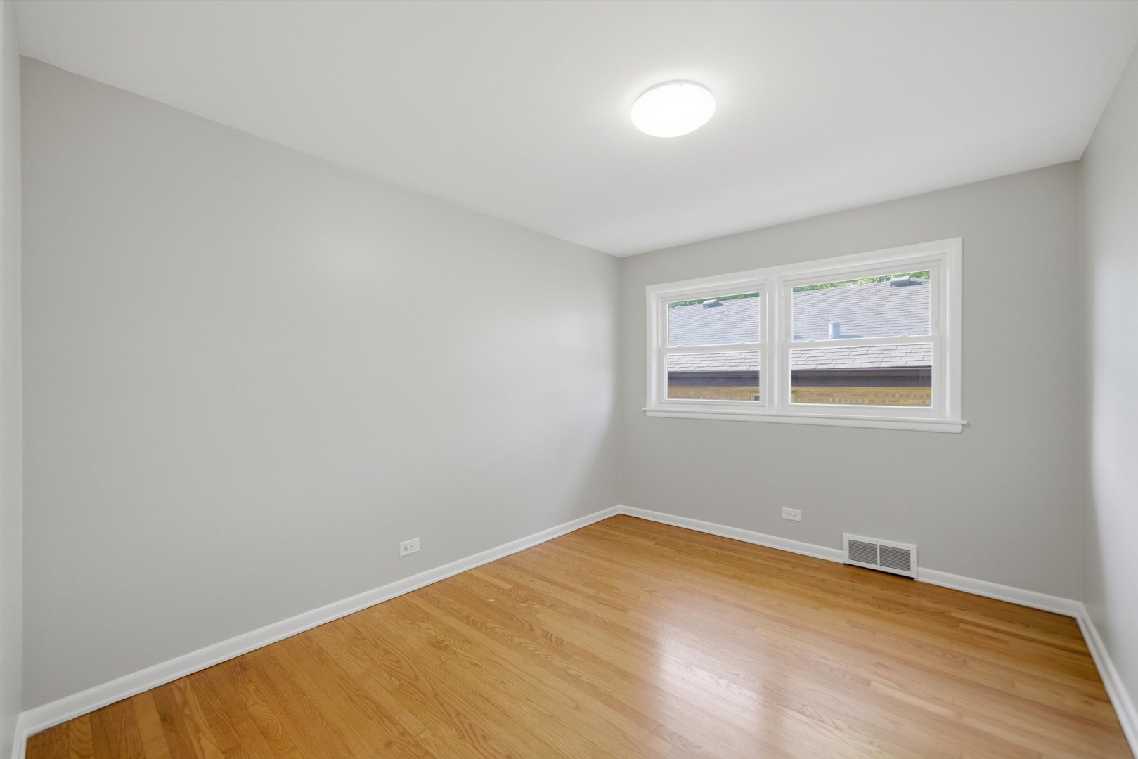 7506 Kilbourn Avenue Skokie IL 60076