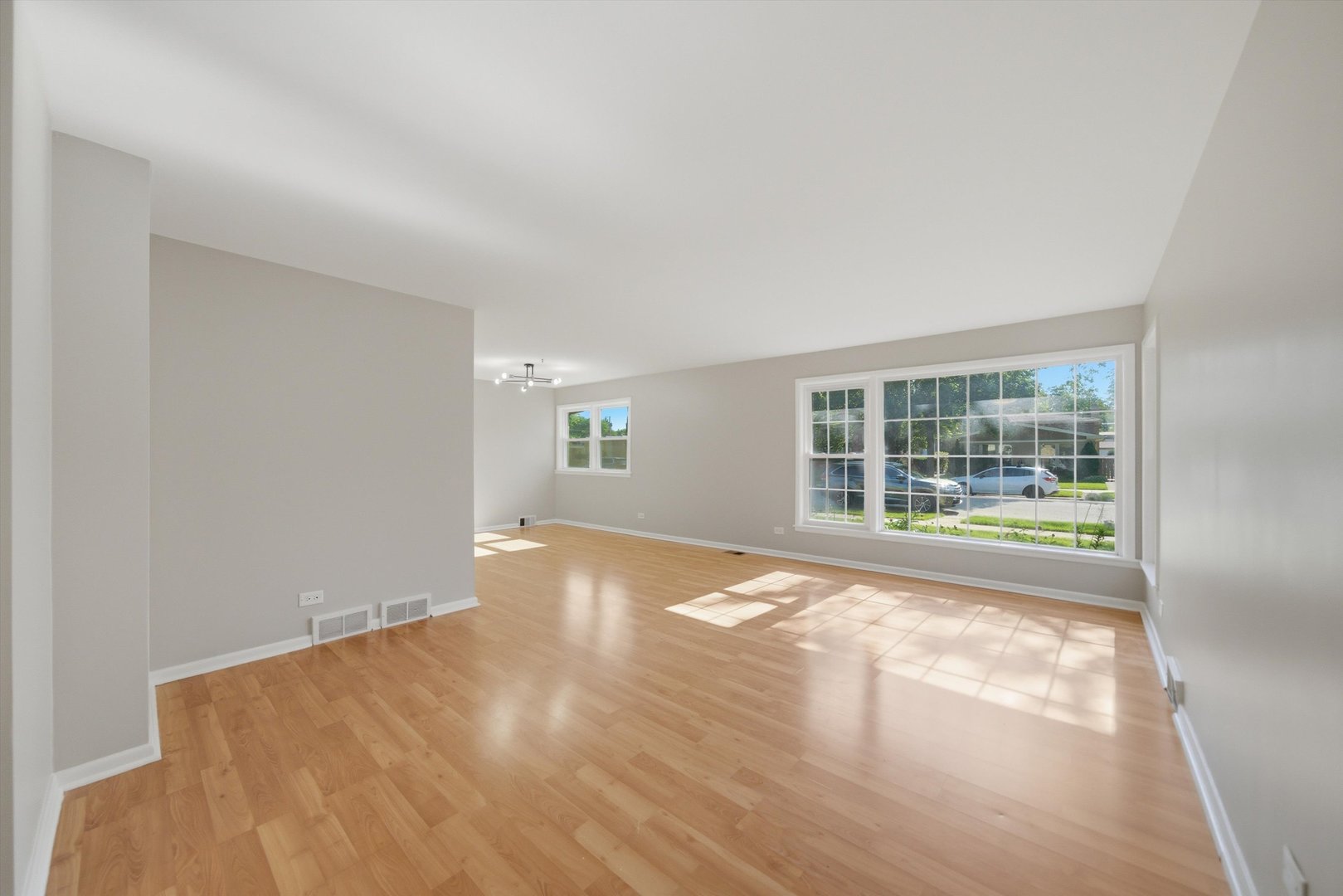 7506 Kilbourn Avenue Skokie IL 60076