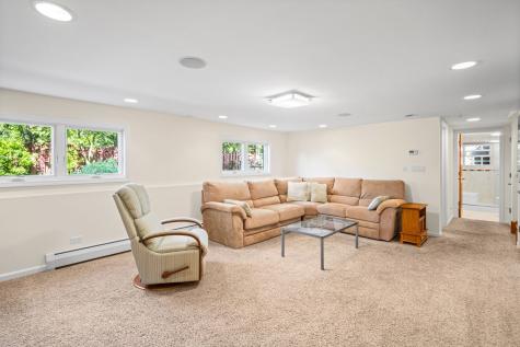 1016 Longmeadow Drive Glenview IL 60025