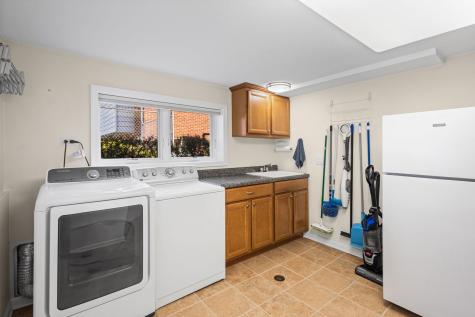 1016 Longmeadow Drive Glenview IL 60025