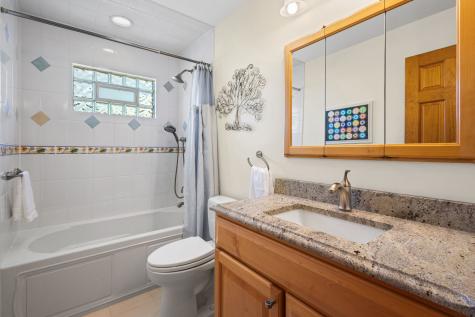 1016 Longmeadow Drive Glenview IL 60025