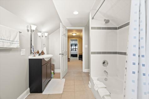 3036 North Luna Avenue Chicago IL 60641