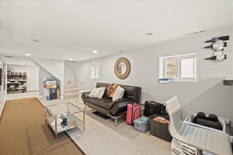 3036 North Luna Avenue Chicago IL 60641