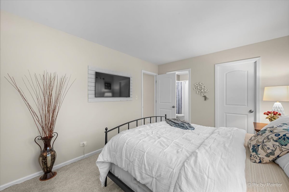 666 Surryse Road Lake Zurich IL 60047