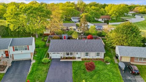 666 Surryse Road Lake Zurich IL 60047