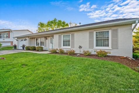 666 Surryse Road Lake Zurich IL 60047