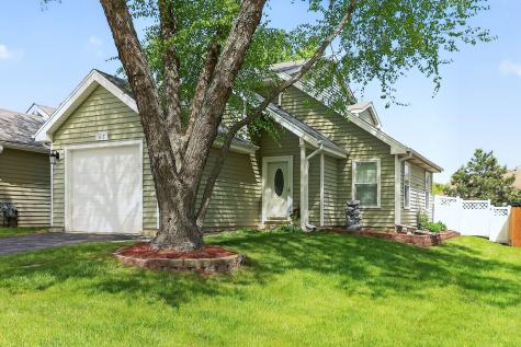 1117 Bradbury Circle Carol Stream IL 60188