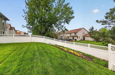 1117 Bradbury Circle Carol Stream IL 60188